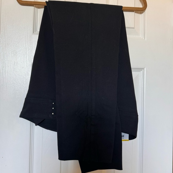 JM Collection Slim Leg Black Rivet Pants Size Medium short - Picture 3 of 6